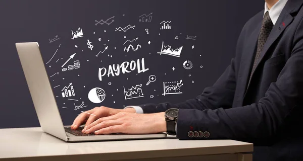 Geschäftsmann Arbeitet Laptop Mit Payroll Aufschrift Modernes Geschäftskonzept — Stockfoto
