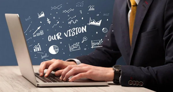 Бизнесмен Работающий Ноутбуке Нашей Надписью Vision Современная Бизнес Концепция — стоковое фото