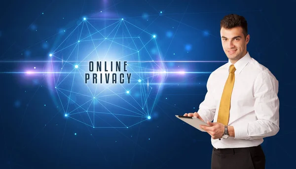 Бизнесмен Думает Решениях Области Безопасности Надписью Online Privacy — стоковое фото