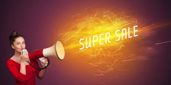 Ung Girld Skriker Megafon Med Super Sale Inskription Online Shopping — Stockfoto
