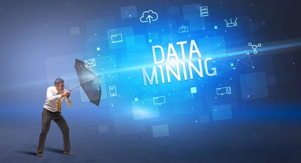 Бизнесмен Защищающийся Зонтиком Кибератаки Надписи Data Mining Концепция Онлайн Безопасности — стоковое фото