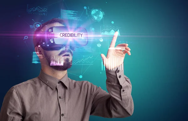 Podnikatel Prohlíží Brýle Virtual Reality Nápisem Důvěryhodnosti Nový Obchodní Koncept — Stock fotografie