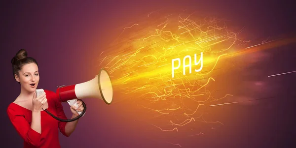 Jovem Girld Gritando Megafone Com Inscrição Pay Conceito Compras Online — Fotografia de Stock