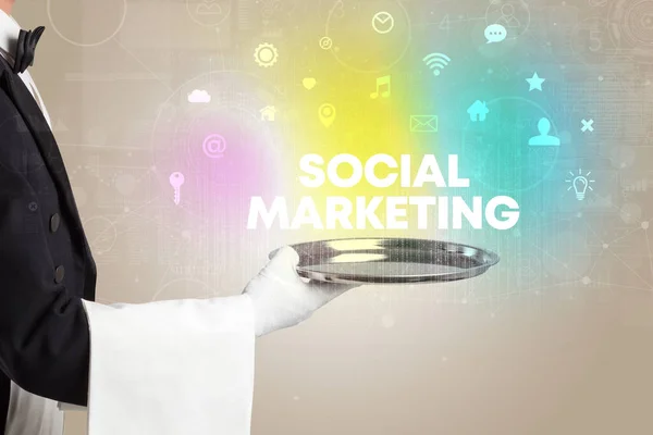 Офіціант Обслуговує Соціальні Мережі Написом Social Marketing Нова Концепція Медіа — стокове фото