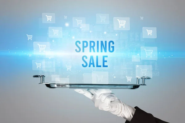 Číšník Servírující Nápis Spring Sale Koncept Nakupování Online — Stock fotografie