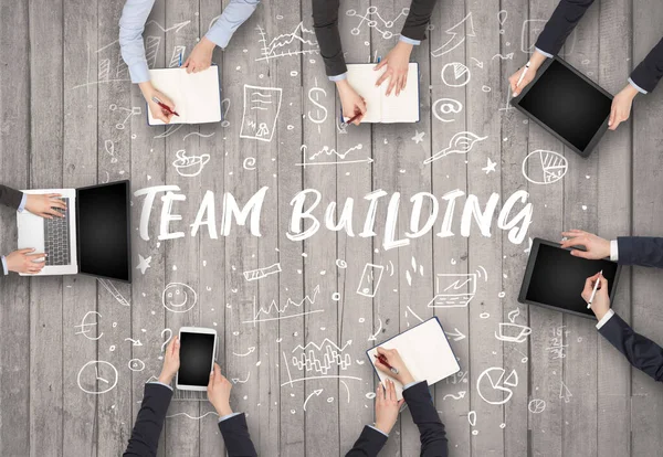 Grupo Empresários Que Trabalham Escritório Com Inscrição Team Building Conceito — Fotografia de Stock