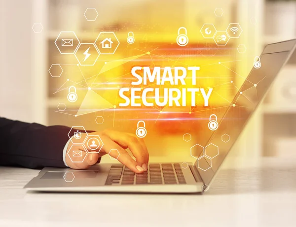 Napis Smart Security Laptopie Koncepcji Bezpieczeństwa Internetu Ochrony Danych Blockchain — Zdjęcie stockowe