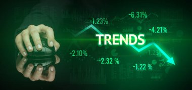 TRENDS yazıtlı, modern iş kavramına sahip kablosuz kablosuz bir el.