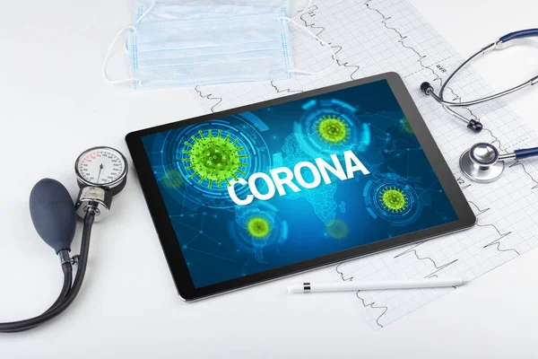 Close Weergave Van Een Tablet Met Corona Inscriptie Microbiologie Concept — Stockfoto