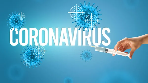 Nahaufnahme Von Ärzten Die Eine Weiße Handschuhhalterspritze Mit Coronavirus Aufschrift — Stockfoto