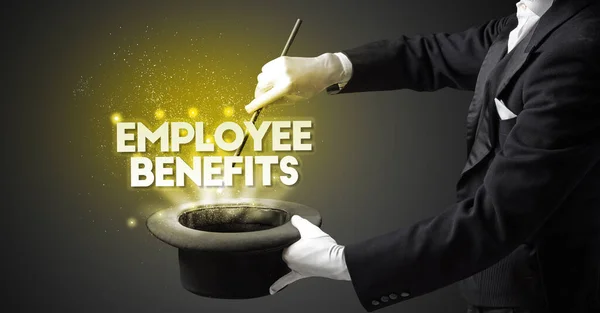魔术师们正在用Employee Benefits的新商业模式概念 Employee Benefits Inscription展示魔术 — 图库照片
