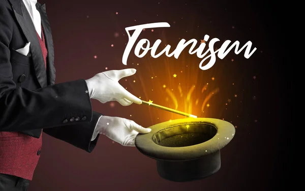 Mágico Está Mostrando Truque Magia Com Inscrição Turismo Conceito Viagem — Fotografia de Stock