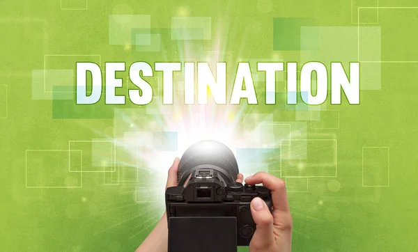 Κοντινό Πλάνο Ψηφιακής Φωτογραφικής Μηχανής Χειρός Επιγραφή Destination Ταξιδιωτική Έννοια — Φωτογραφία Αρχείου