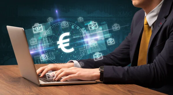 Mão Negócios Trabalhando Mercado Ações Com Ícones Euro Saindo Tela — Fotografia de Stock