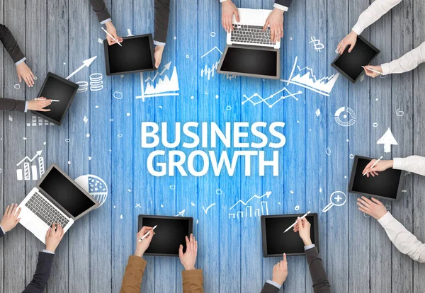 Business Growth வலகத கரம — ஸ்டாக் புகைப்படம்