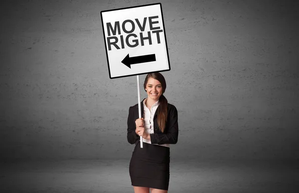 Бізнесмен Тримає Дорожній Знак Написом Move Right Нова Концепція Ідеї — стокове фото