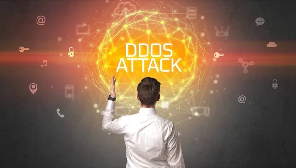 Вид Сзади Бизнесмена Надписью Ddos Attack Концепция Онлайн Безопасности — стоковое фото