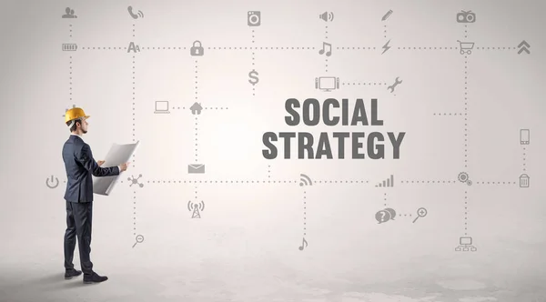 Ingeniør Arbejder Social Medieplatform Med Social Strategy Inskriptionskoncept - Stock-foto