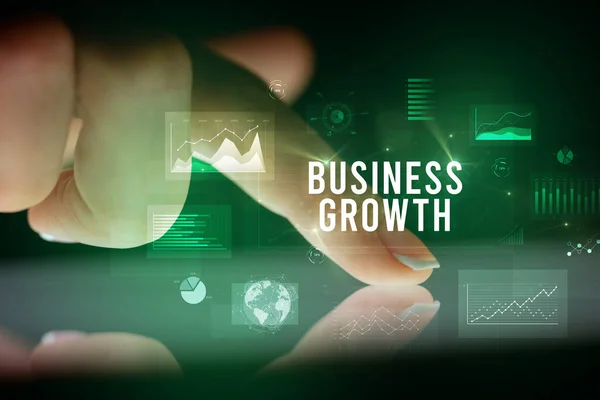 Tablet Toccante Dita Con Grafici Iscrizione Business Growth Business Concept — Foto Stock