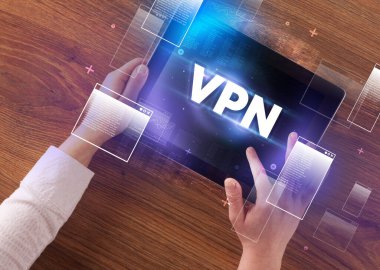 VPN kısaltmalı, modern teknoloji kavramına sahip bir tabletin yakın çekimi
