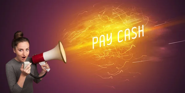 Νεαρό Κορίτσι Φωνάζοντας Μεγάφωνο Pay Cash Επιγραφή Online Ψώνια Έννοια — Φωτογραφία Αρχείου
