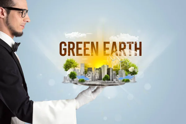 Camarero Sirviendo Eco Ciudad Con Inscripción Verde Tierra Concepto Energía — Foto de Stock