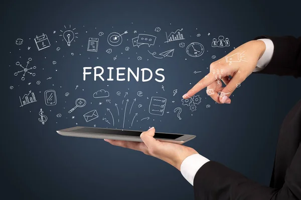 Zbliżenie Ekranu Dotykowego Napisem Friends Koncepcja Mediów Społecznościowych — Zdjęcie stockowe