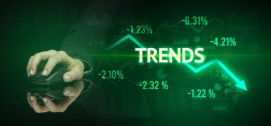TRENDS yazıtlı, modern iş kavramına sahip kablosuz kablosuz bir el.