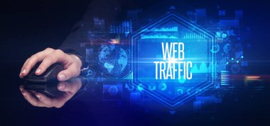 Web TRAFFIC yazıtları ve siber güvenlik konseptiyle el ele tutuşmak