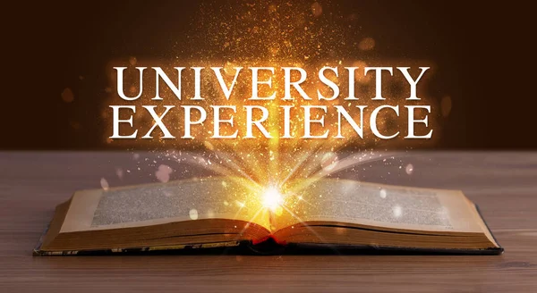 University Experience Inscrição Saindo Livro Aberto Conceito Educacional — Fotografia de Stock