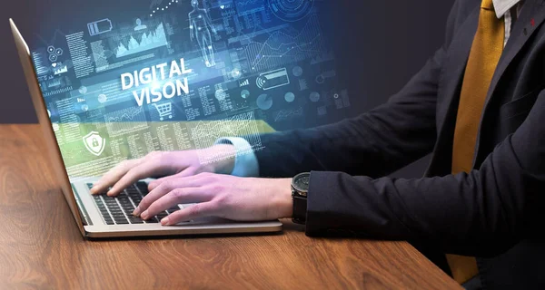 Biznesmen Pracujący Laptopie Napisem Digital Vison Koncepcja Cybertechnologii — Zdjęcie stockowe