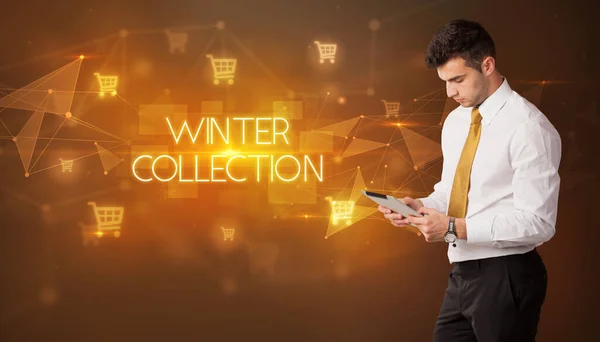 Zakenman Met Winkelwagenpictogrammen Winter Collection Inscriptie Online Shopping Concept — Stockfoto