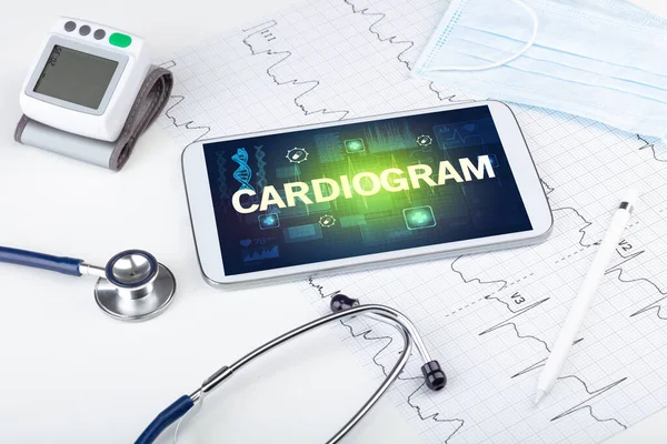 Tablety Lékařské Věci Nápisem Cardiogram Koncepce Prevence — Stock fotografie