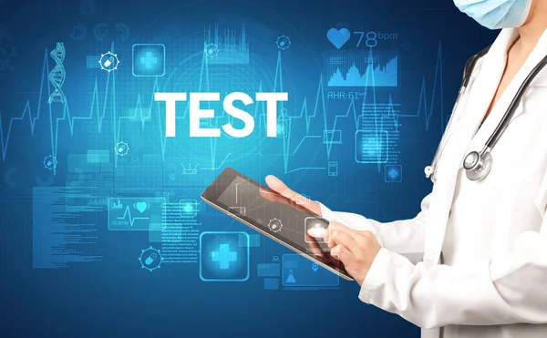 Junger Arzt Notiert Notizen Mit Test Aufschrift Gesundheitskonzept — Stockfoto
