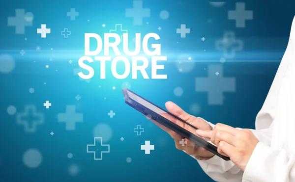 Doctor Writes Notes Clipboard Drug Store Inscription First Aid Concept — Stock Photo, Image