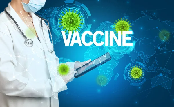 医生用Vaccine题词填写病历 病毒学概念 — 图库照片