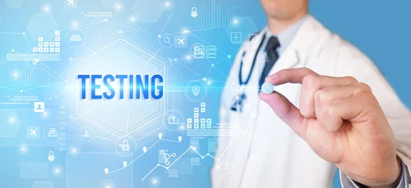 Doctor Giving Pill Testing Felirat Technológiai Megoldás Koncepció — Stock Fotó