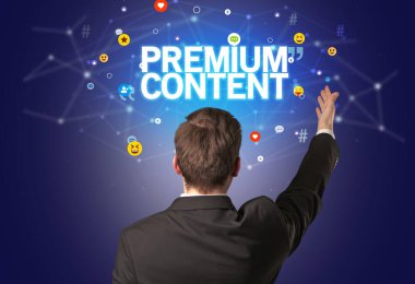Premium Contenption, sosyal ağ kavramına sahip bir işadamının arka görüşü