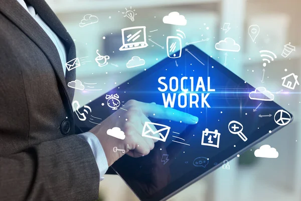 Nahaufnahme Einer Person Die Soziale Netzwerke Mit Sozialer Arbeit Nutzt — Stockfoto