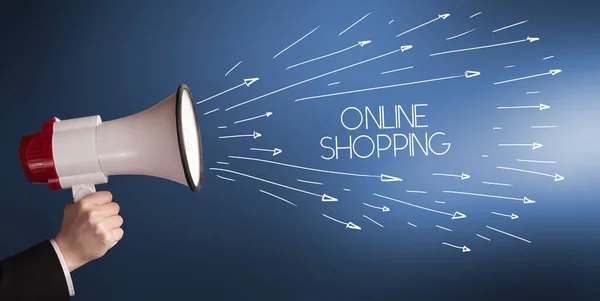 Jong Meisje Schreeuwen Naar Megafoon Met Online Shopping Inscriptie Winkelen — Stockfoto