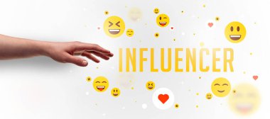 INFLUENCER yazıtlarına, sosyal medya kavramına yakın çekim