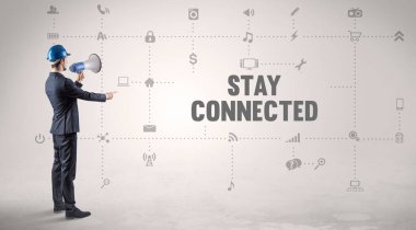 Yeni bir sosyal medya platformu üzerinde çalışan mühendis STAY Bağlı Yazı kavramı