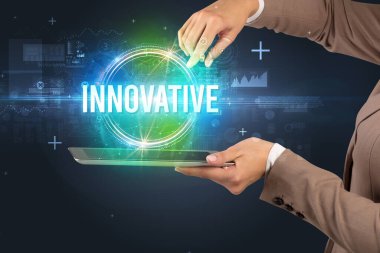 INNOVATIVE yazıtlı bir dokunmatik ekran, yeni teknoloji konsepti