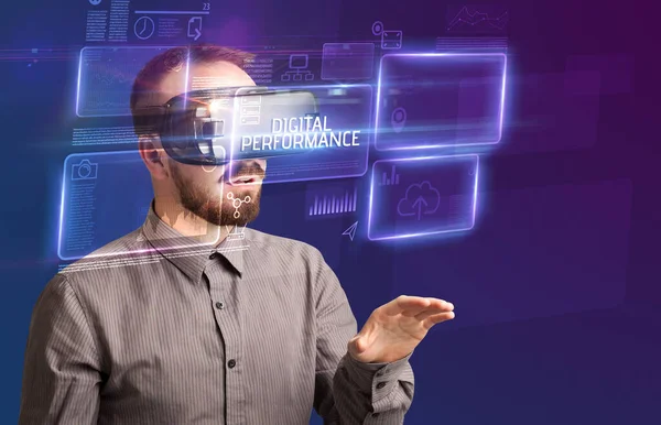 Podnikatel Prohlíží Brýle Virtual Reality Nápisem Digital Performance Koncept Nové — Stock fotografie