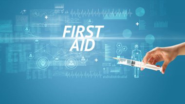 Virüs aşısı ile şırınga iğnesi ve ilk yardım yazısı, panzehir konsepti