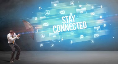 Şemsiyeyle savunma yapan yakışıklı iş adamı KALDI yazıtları, yeni çağ medya kavramı