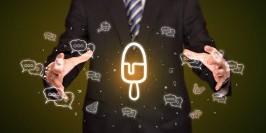 Elde dondurma ikonu, sağlıklı yemek teslimatı konsepti.