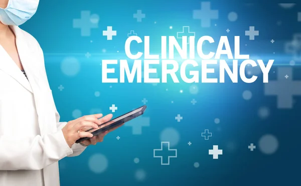 Doctor Writes Notes Clipboard Clinical Emergency Inscription First Aid Concept — Stock Photo, Image