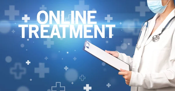Läkare Skriver Anteckningar Urklipp Med Online Behandling Inskription Första Hjälpen — Stockfoto