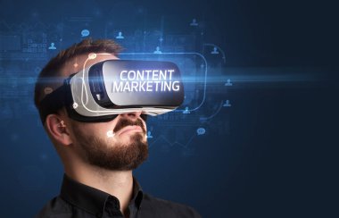 Sanal gerçeklik gözlüklerinden bakan iş adamı. KONUŞMA yazıtları, sosyal ağ konsepti